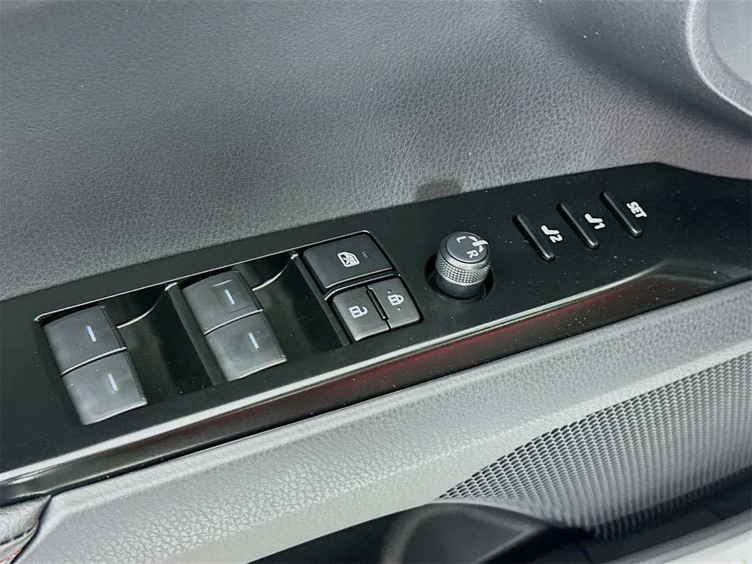 2026 Toyota Camry XSE - Image 18