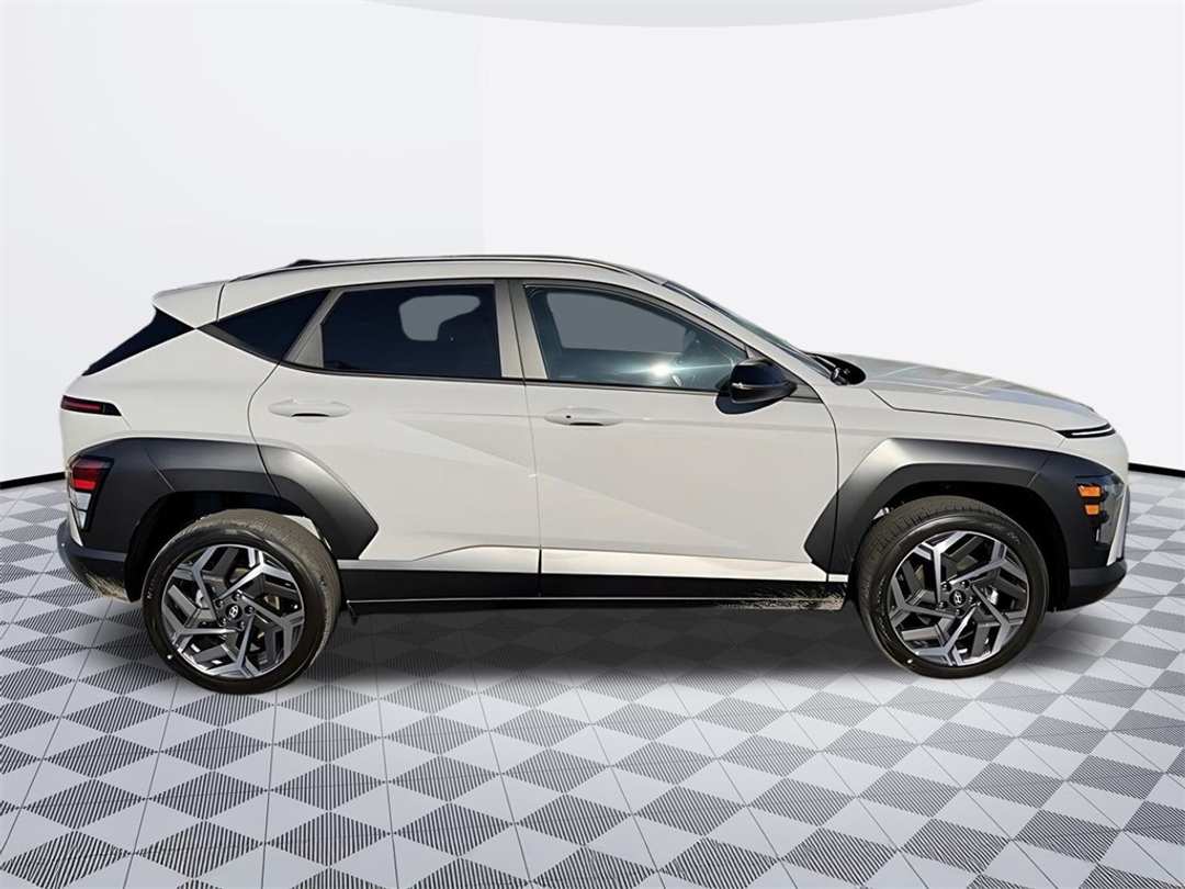2026 Hyundai Kona SEL Premium - Image 8