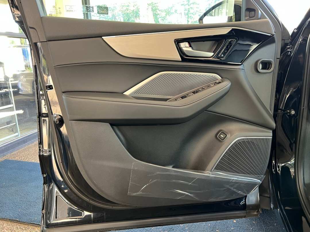 2026 Acura MDX Base - Image 10