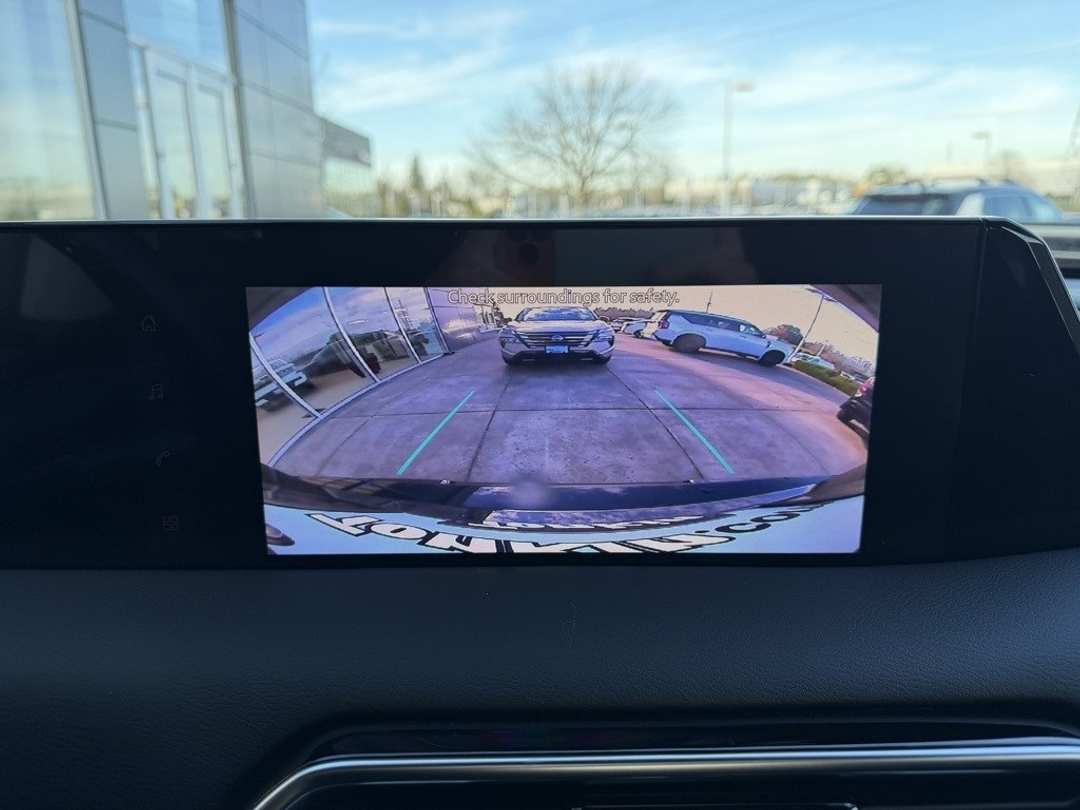 2026 Nissan Armada SV - Image 25