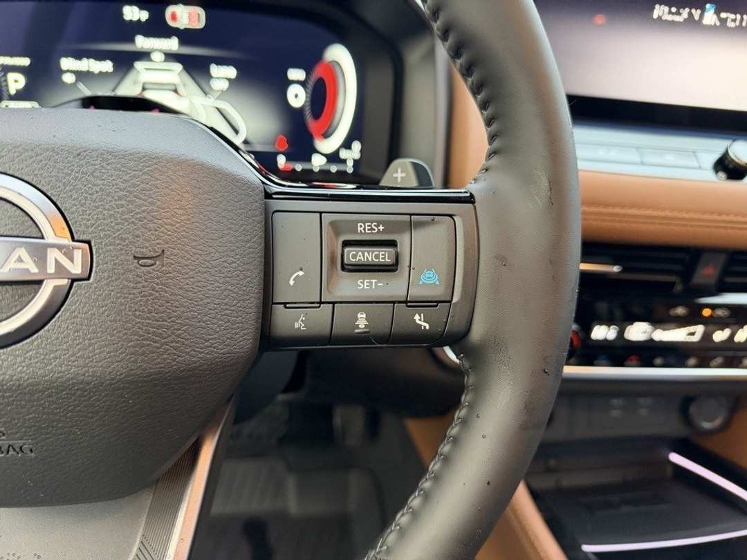 2026 Nissan Rogue Platinum - Image 18