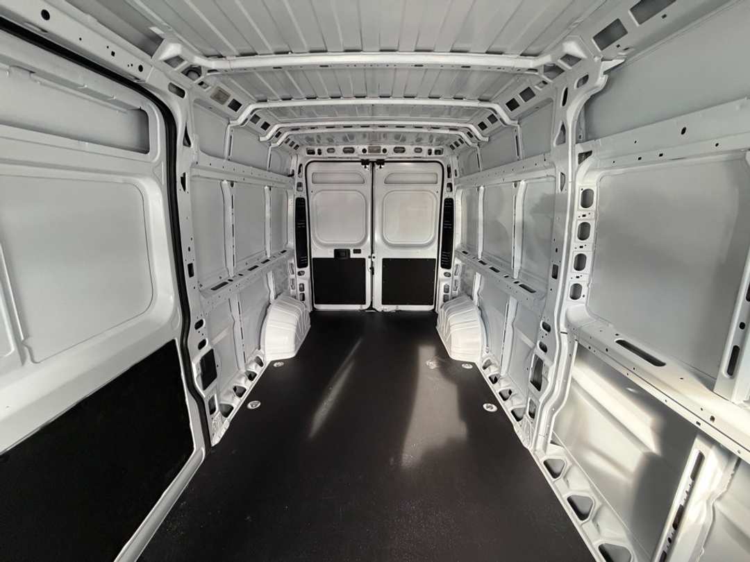 2026 Ram Promaster 2500 High Roof - Image 25
