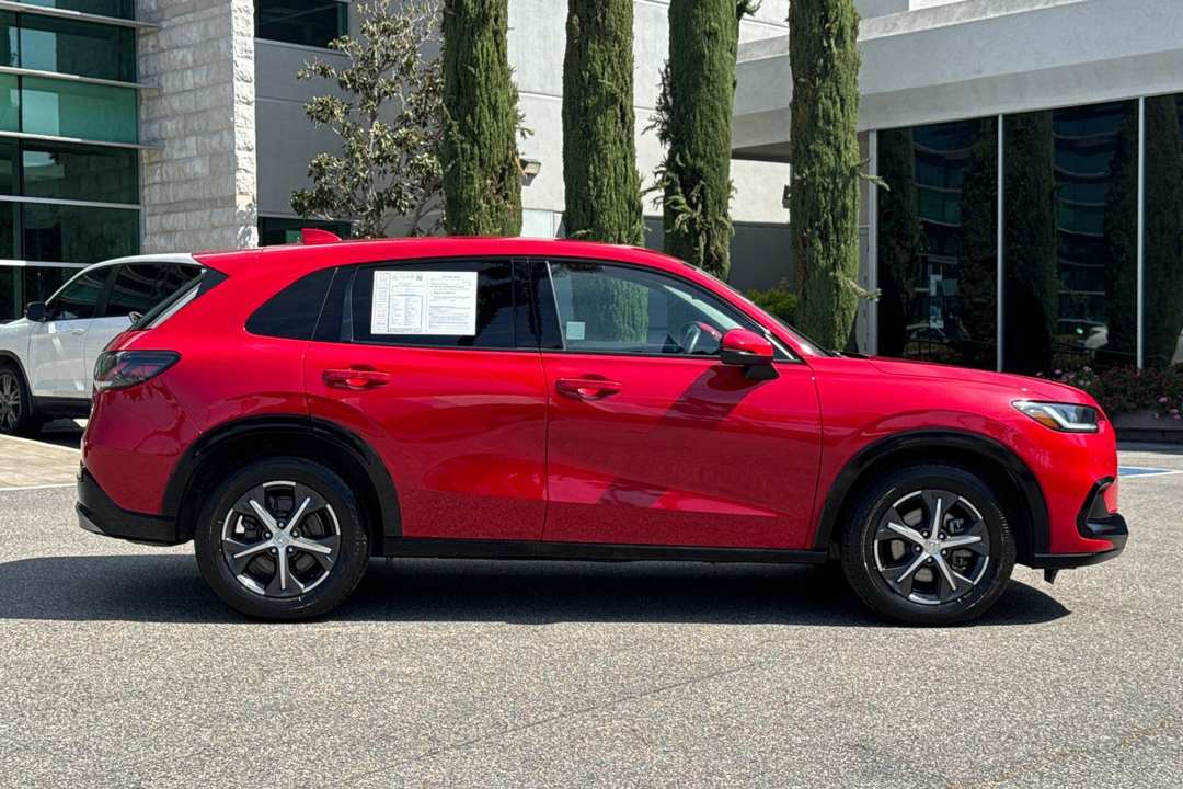 2023 Honda HR-V EXL - Image 3