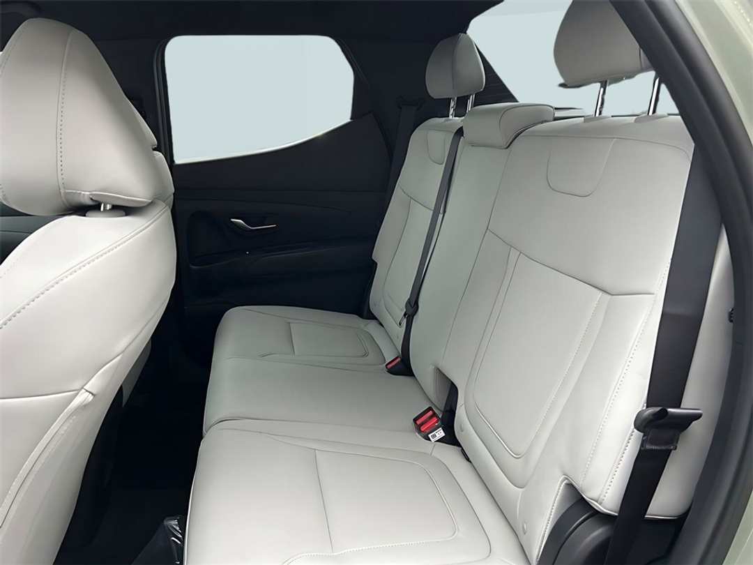2026 Hyundai Santa Cruz SEL - Image 10
