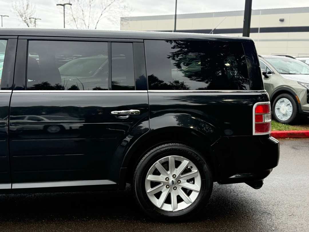 2011 Ford Flex SEL - Image 9