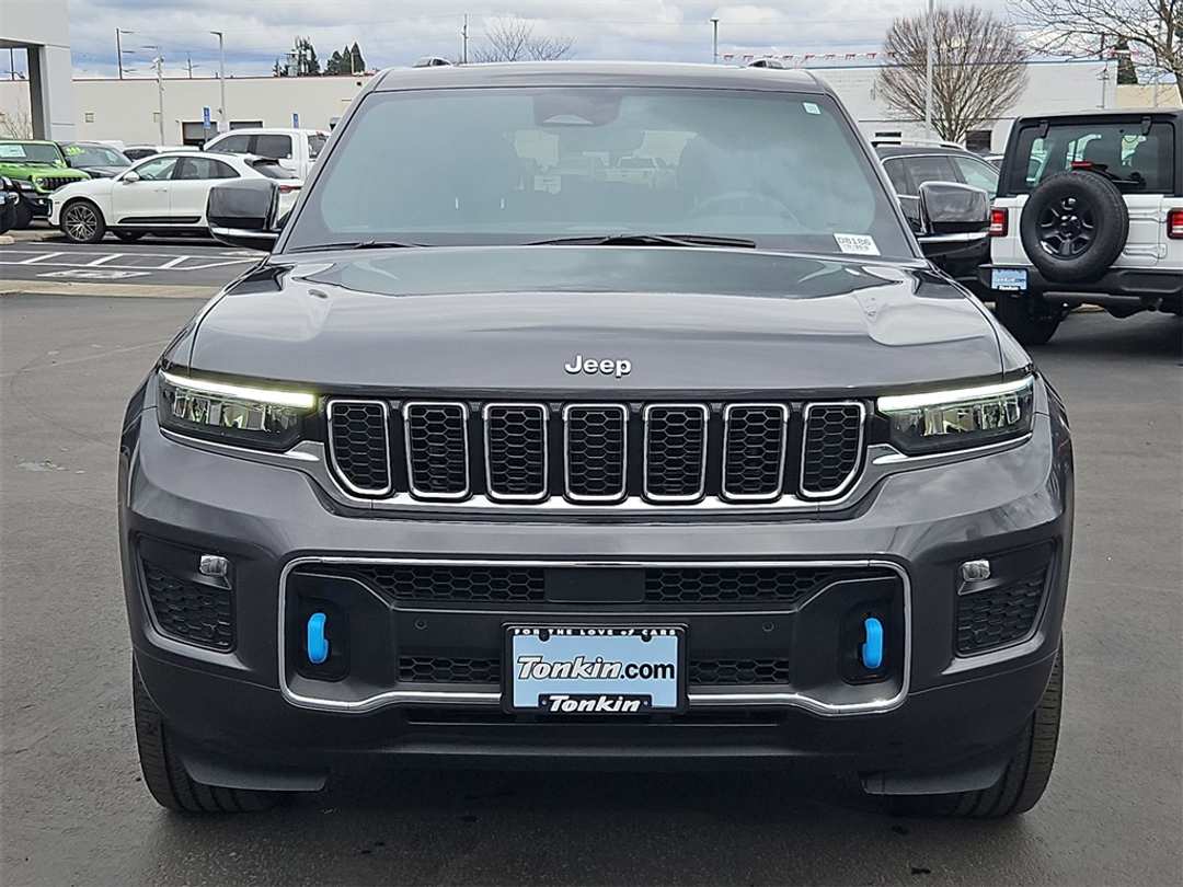 2023 Jeep Grand Cherokee Overland 4xe - Image 9