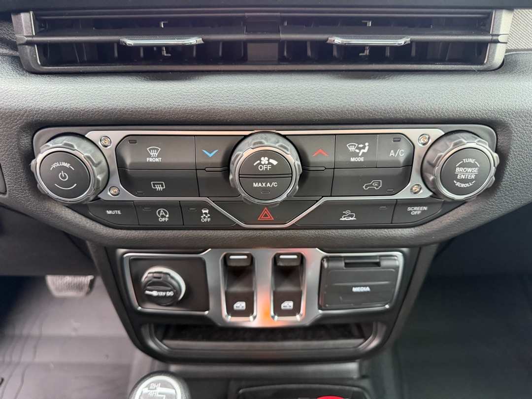 2026 Jeep Wrangler Sport - Image 23