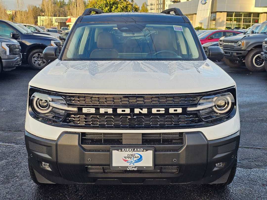 2025 Ford Bronco Sport Outer Banks - Image 2