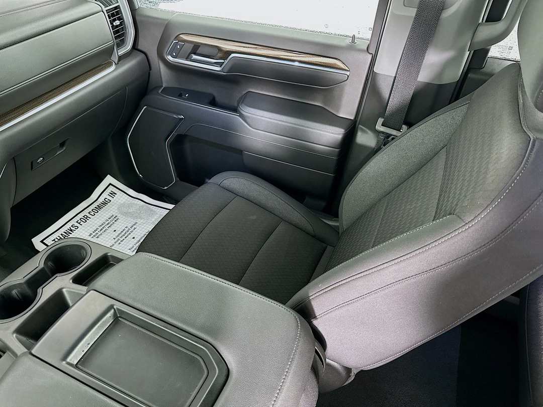 2023 Chevrolet Silverado 1500 LT - Image 24