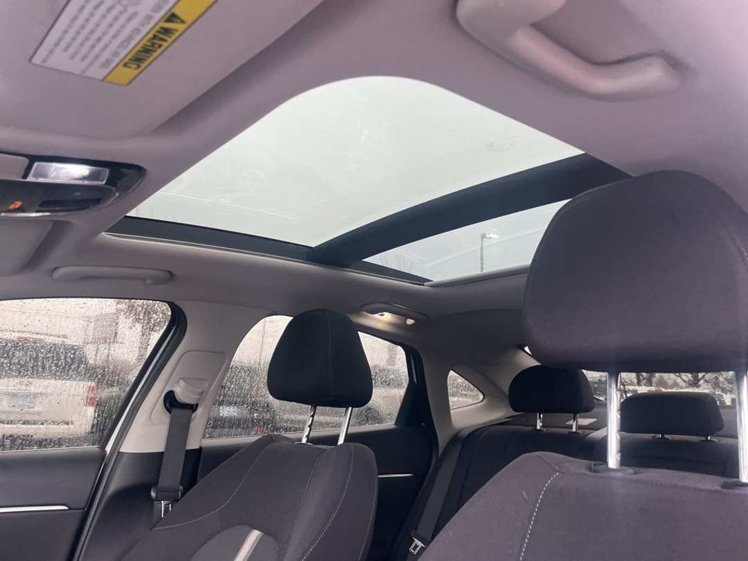 2022 Hyundai Sonata SEL - Image 10