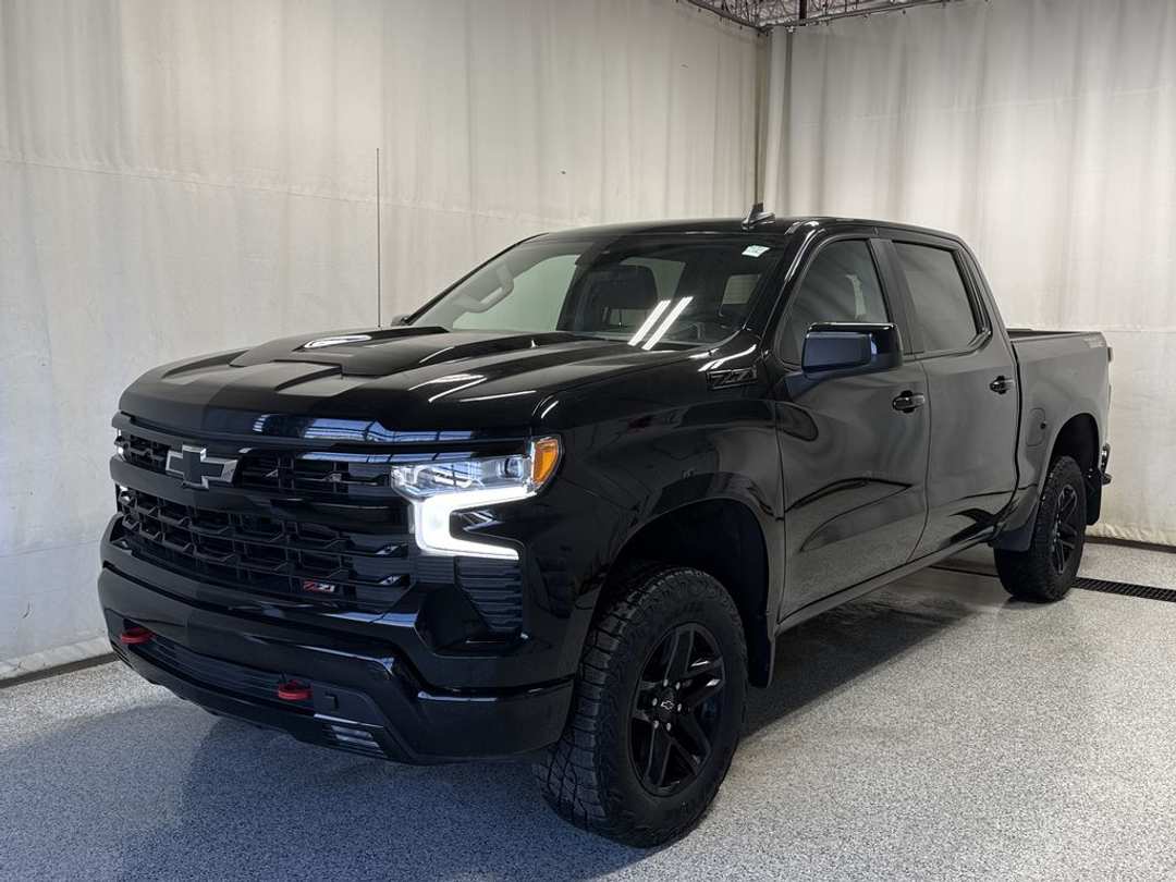 2024 Chevrolet Silverado 1500 LT Trail Boss - Image 2