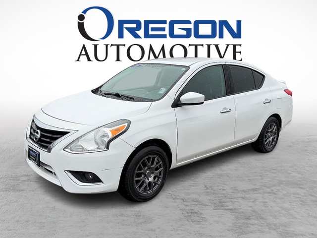 2016 Nissan Versa SV