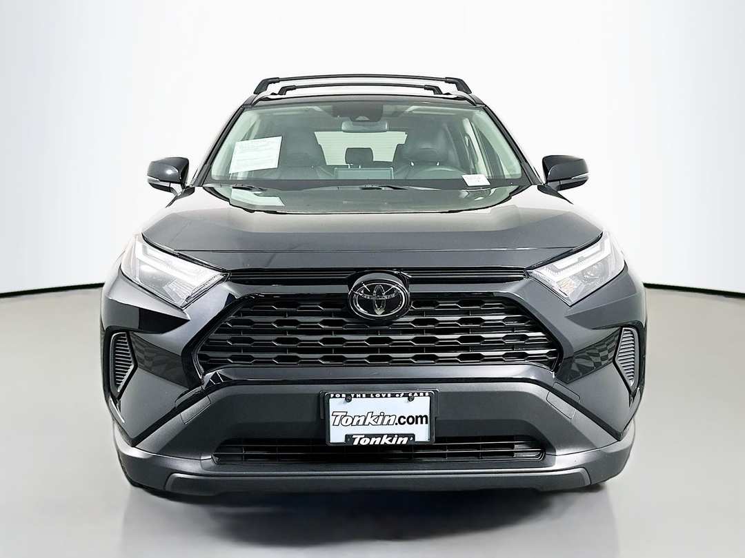 2025 Toyota Rav4 XLE - Image 2
