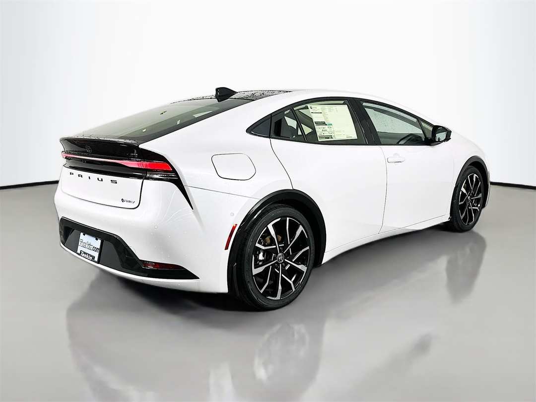 2026 Toyota Prius XSE Premium - Image 7