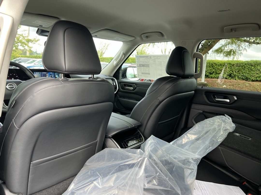 2026 Nissan Armada SV - Image 27