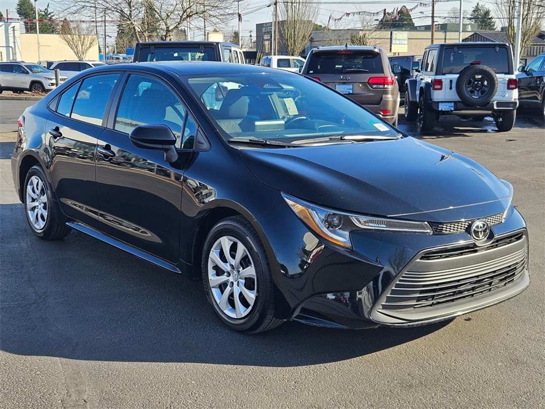 2024 Toyota Corolla LE - Image 8