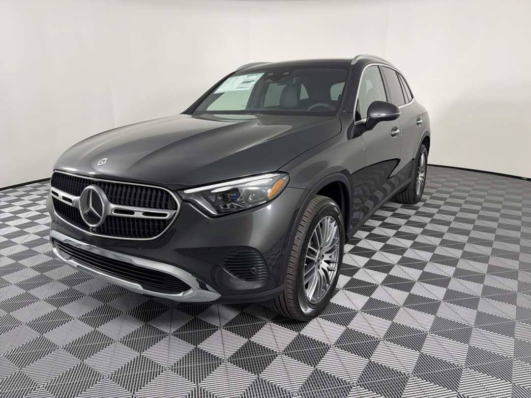 2026 Mercedes-Benz GLC GLC 300 - Image 3