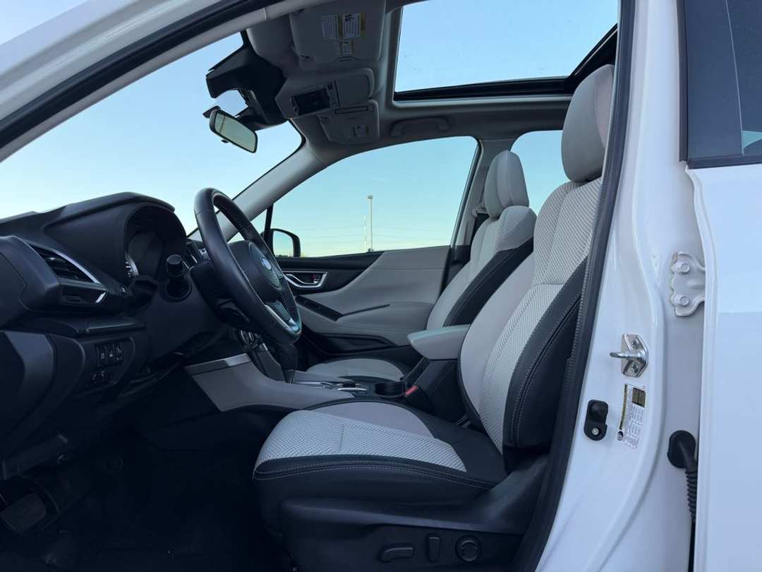 2023 Subaru Forester Premium - Image 2