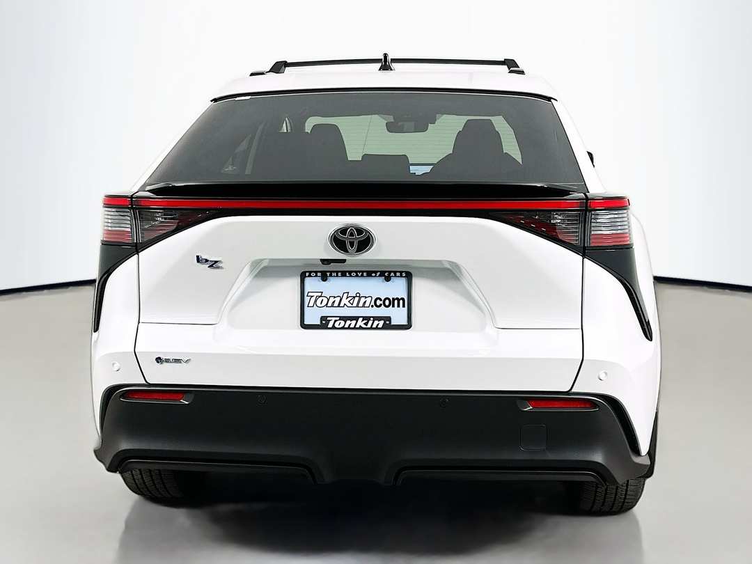 2026 Toyota Bz XLE Plus - Image 6