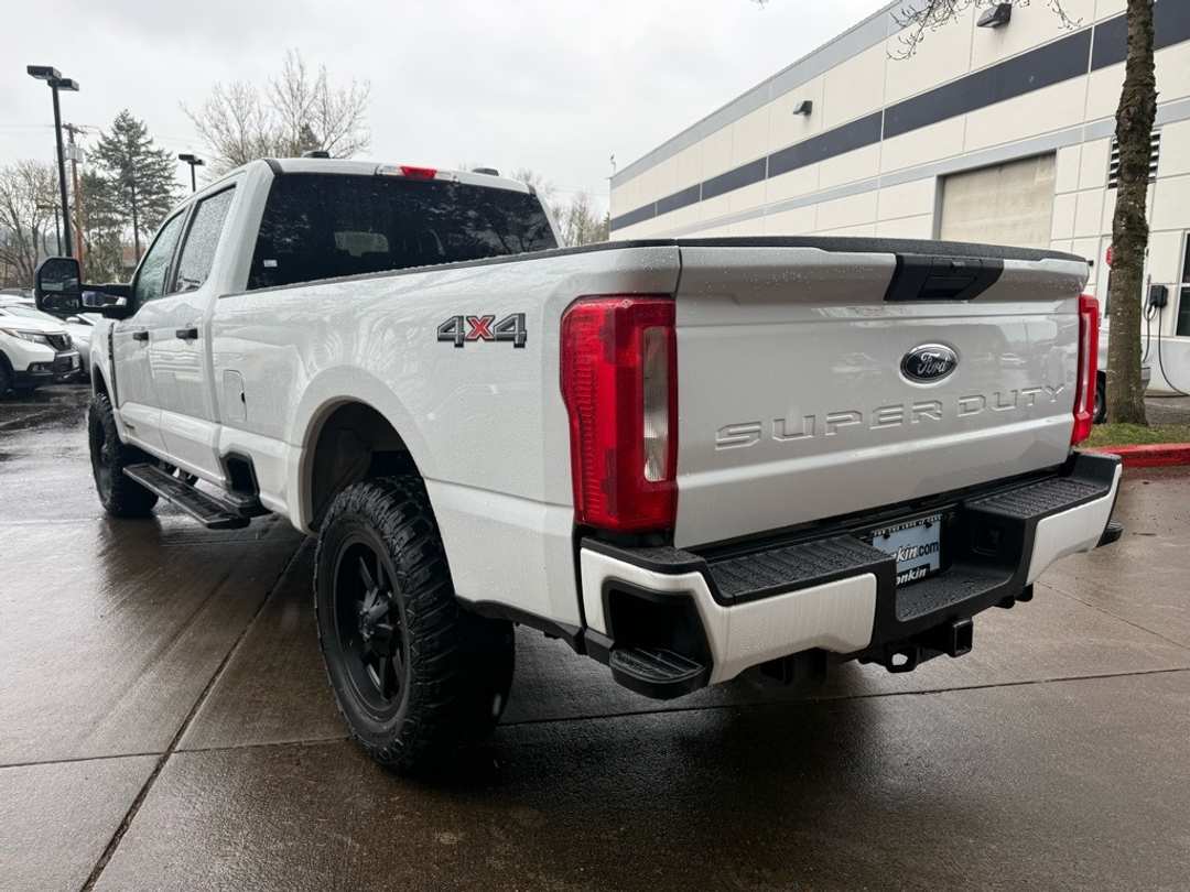 2024 Ford F-350Sd Lariat - Image 14