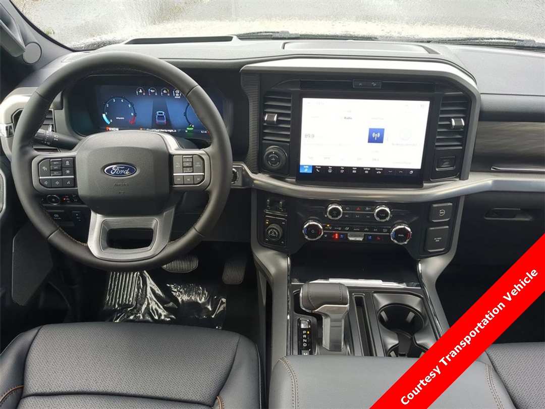 2025 Ford F-150 Lariat - Image 24