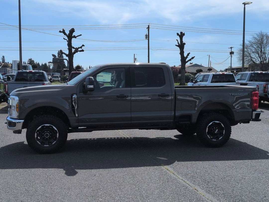 2026 Ford F-350Sd XLT - Image 2