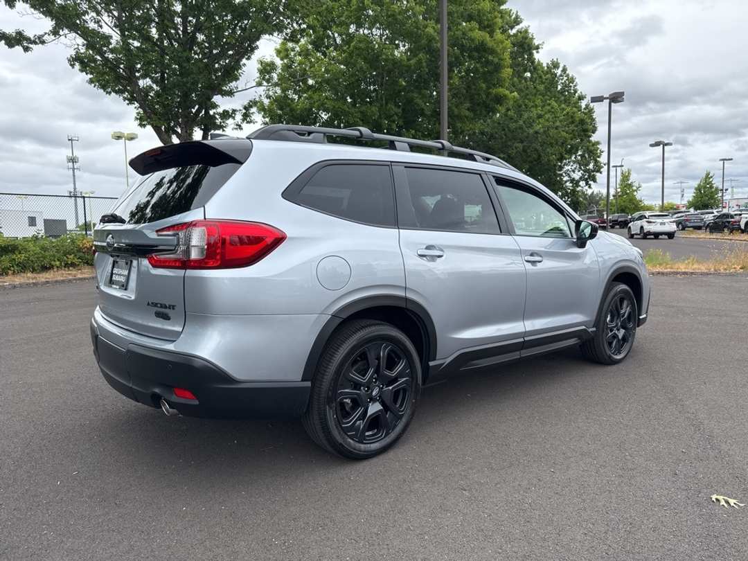 2025 Subaru Ascent Onyx Edition Touring - Image 7