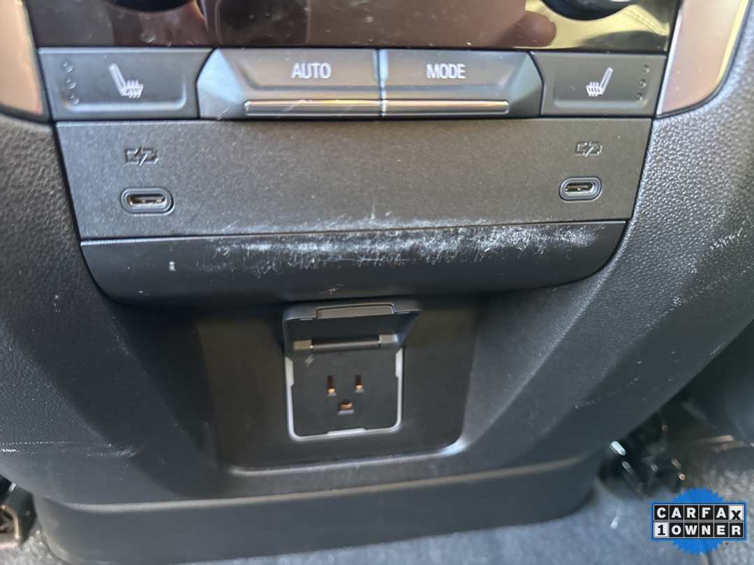 2025 GMC Yukon Denali - Image 45