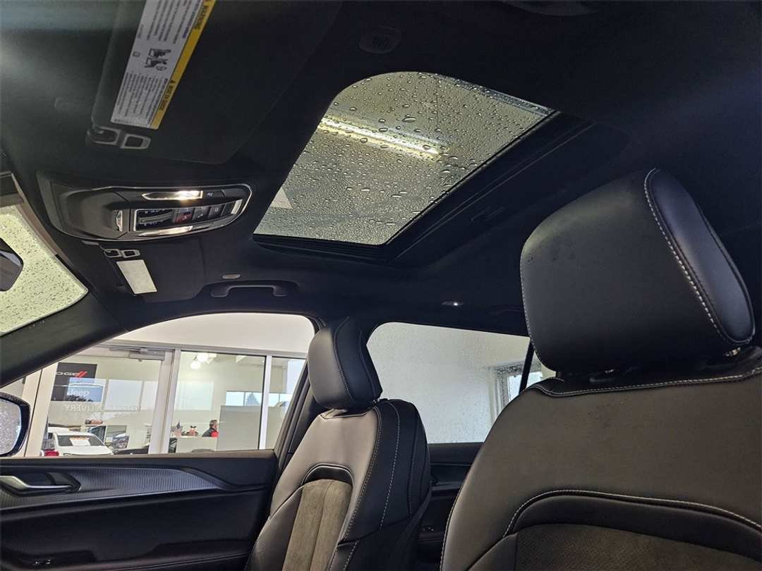 2025 Jeep Grand Cherokee L Altitude X - Image 27