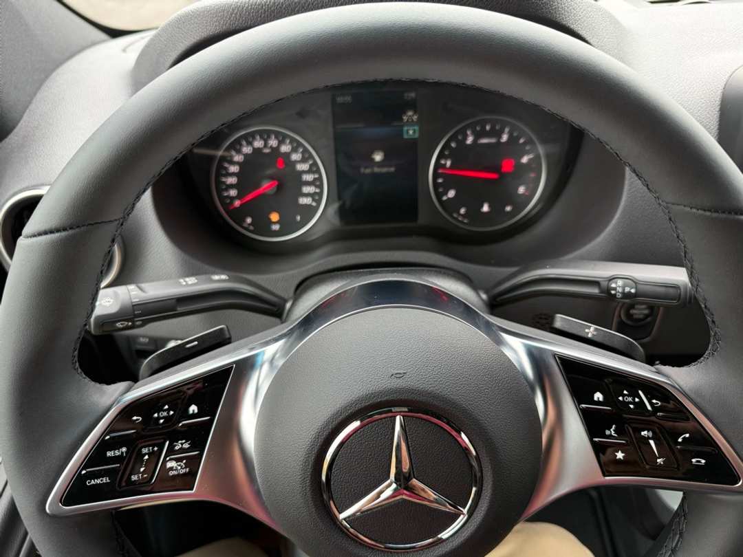 2025 Mercedes-Benz Sprinter 2500 Cargo 144 WB - Image 31