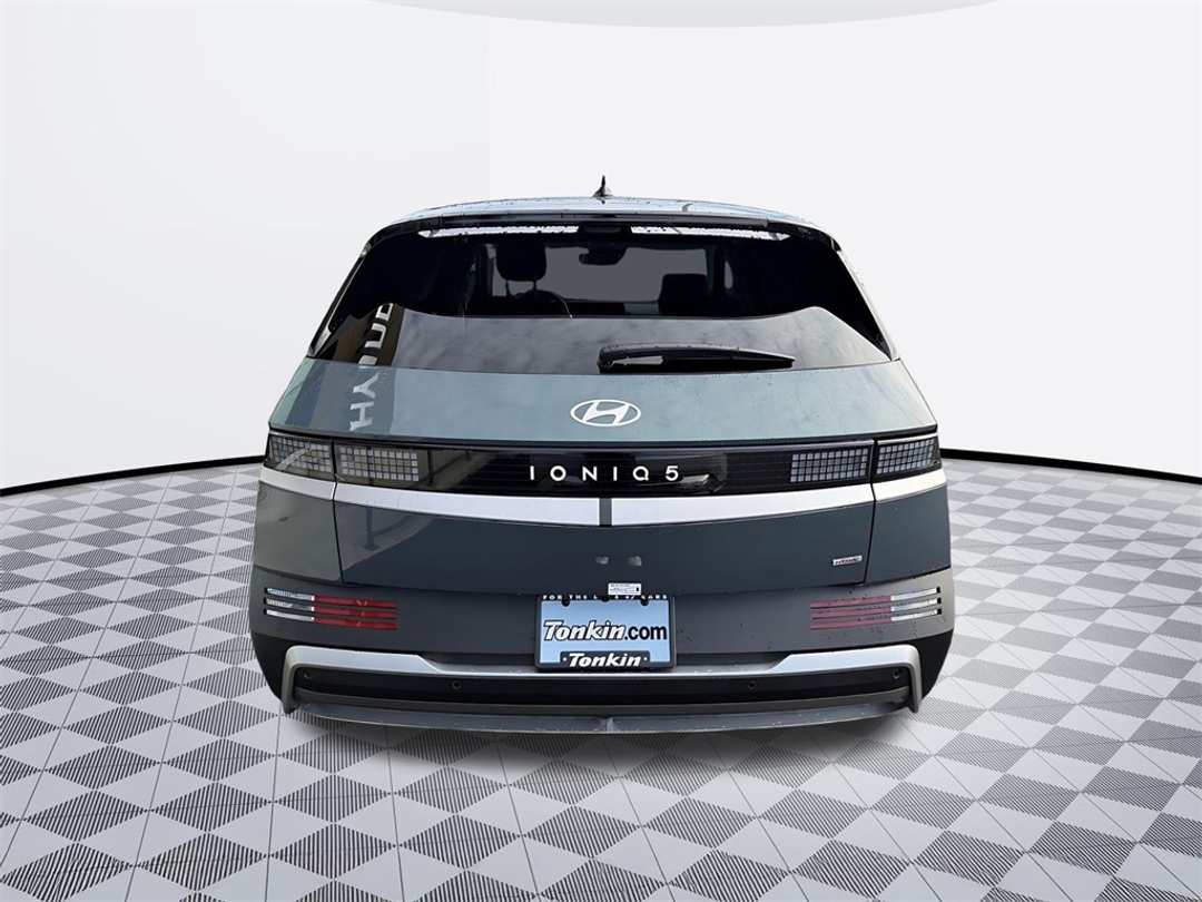 2026 Hyundai Ioniq 5 SEL - Image 6
