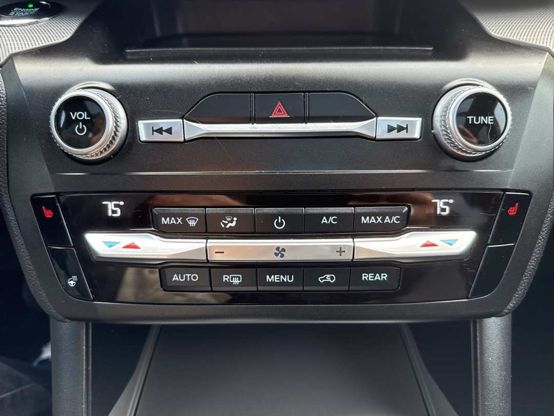 2020 Ford Explorer XLT - Image 42