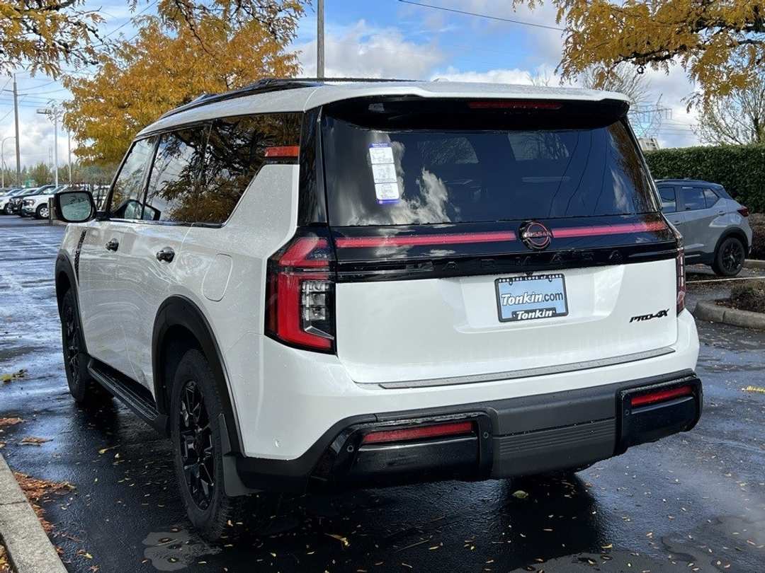 2026 Nissan Armada PRO4X - Image 4