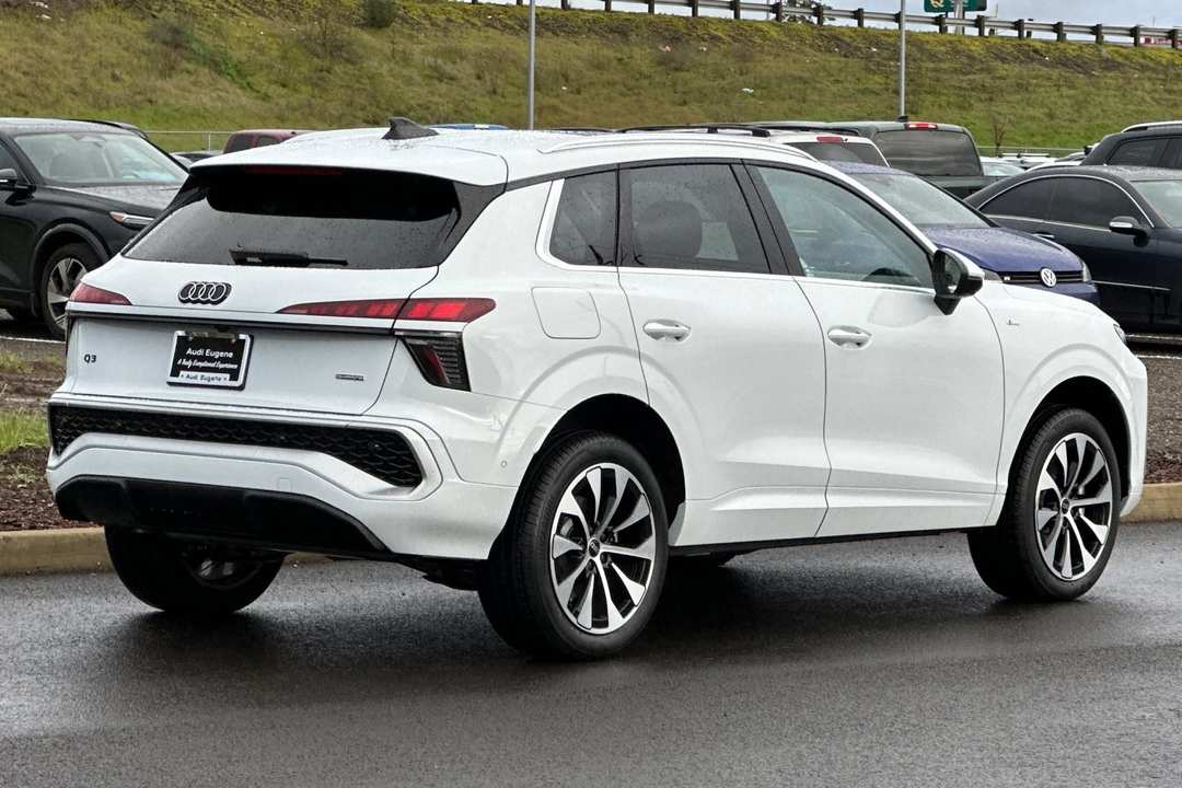 2026 Audi Q3 - Image 3