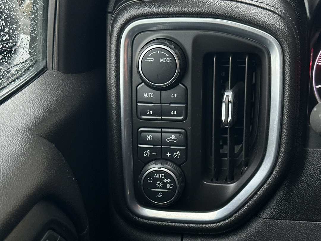 2020 Chevrolet Silverado 1500 LT Trail Boss - Image 24