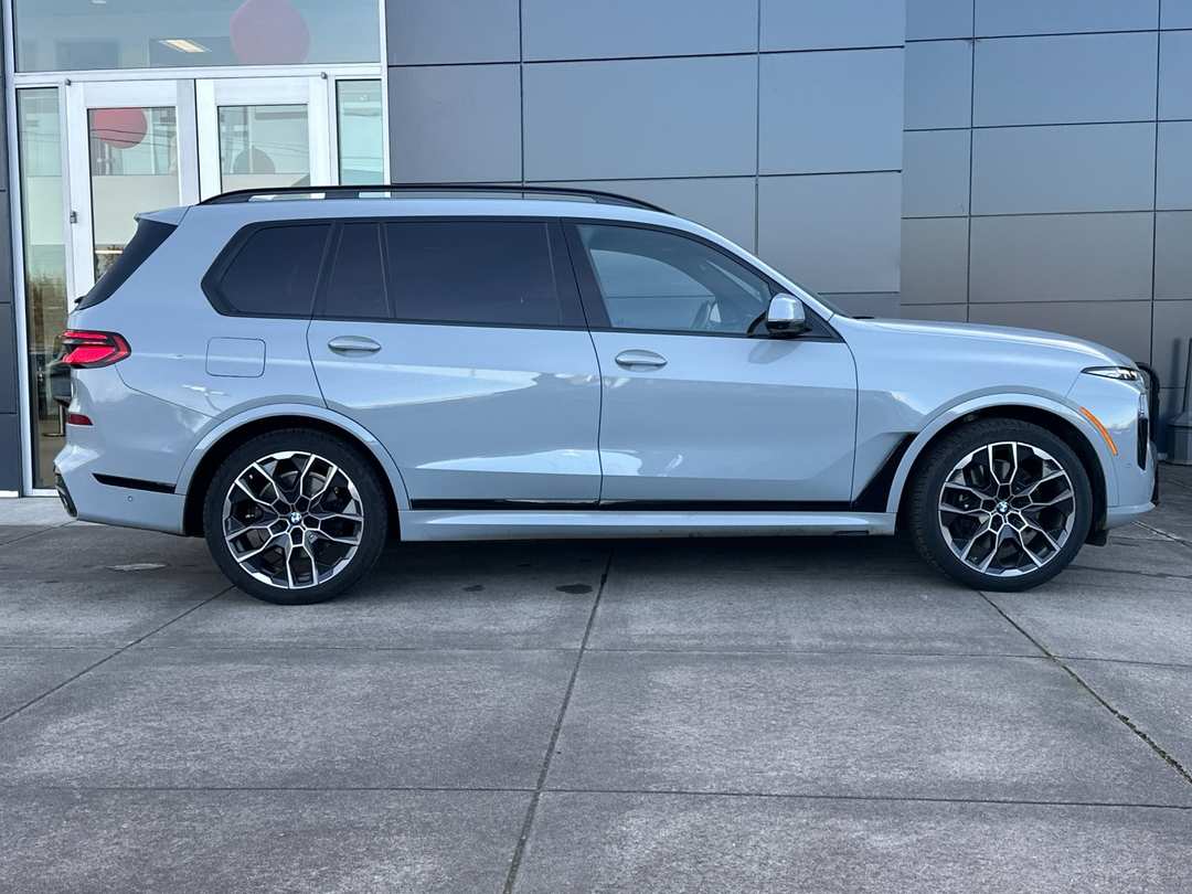 2024 BMW X7 xDrive40i - Image 2