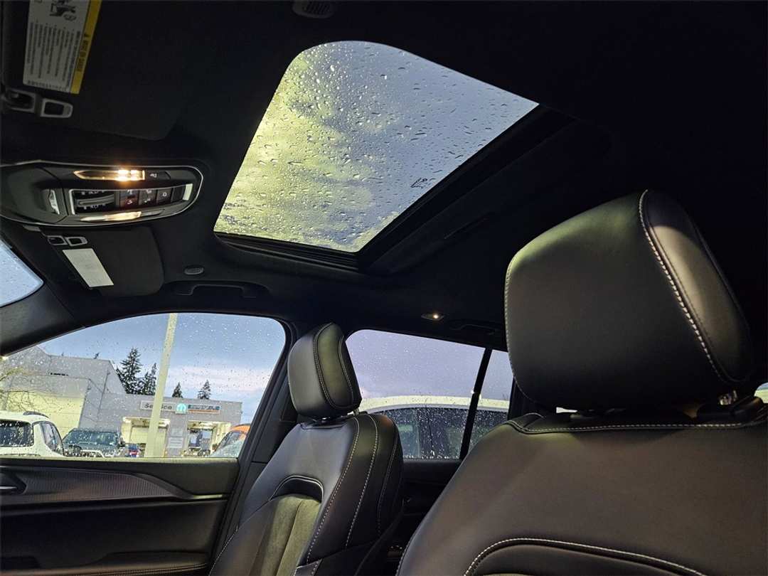 2025 Jeep Grand Cherokee Altitude X - Image 27