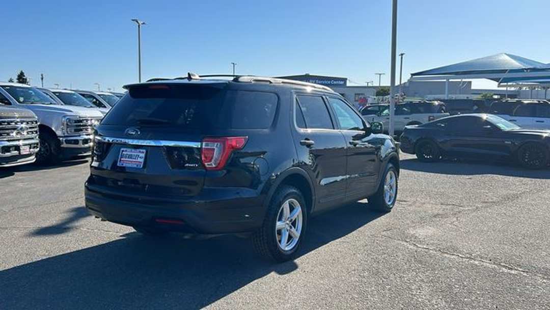 2019 Ford Explorer Base - Image 3