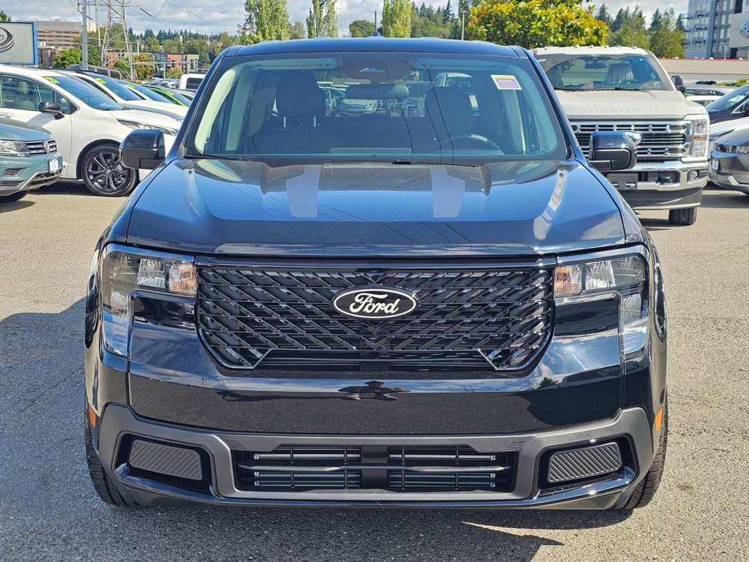 2025 Ford Maverick XLT - Image 2