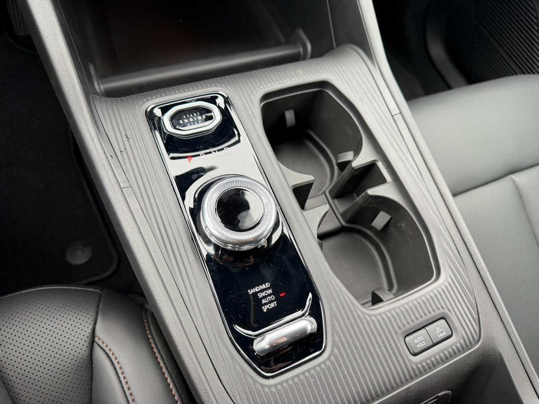 2026 Jeep Cherokee Laredo - Image 24