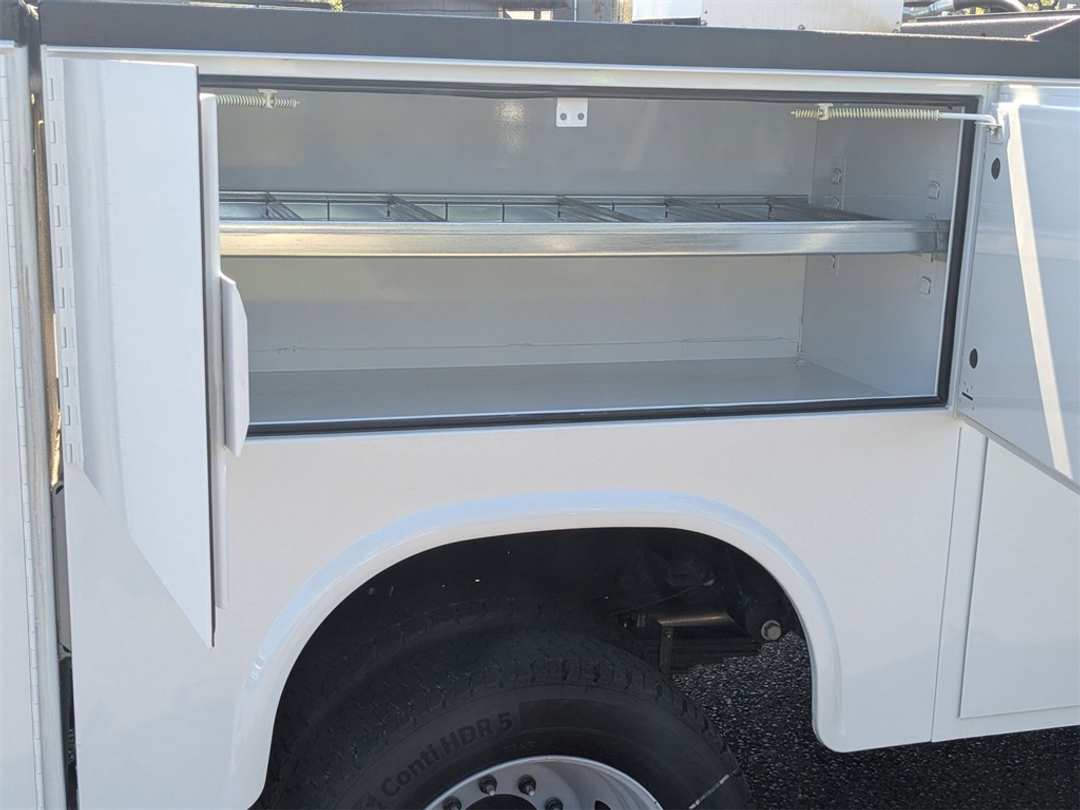 2024 Ford F-550Sd XL - Image 33