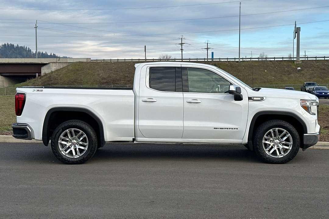 2022 GMC Sierra 1500 Limited SLE - Image 2