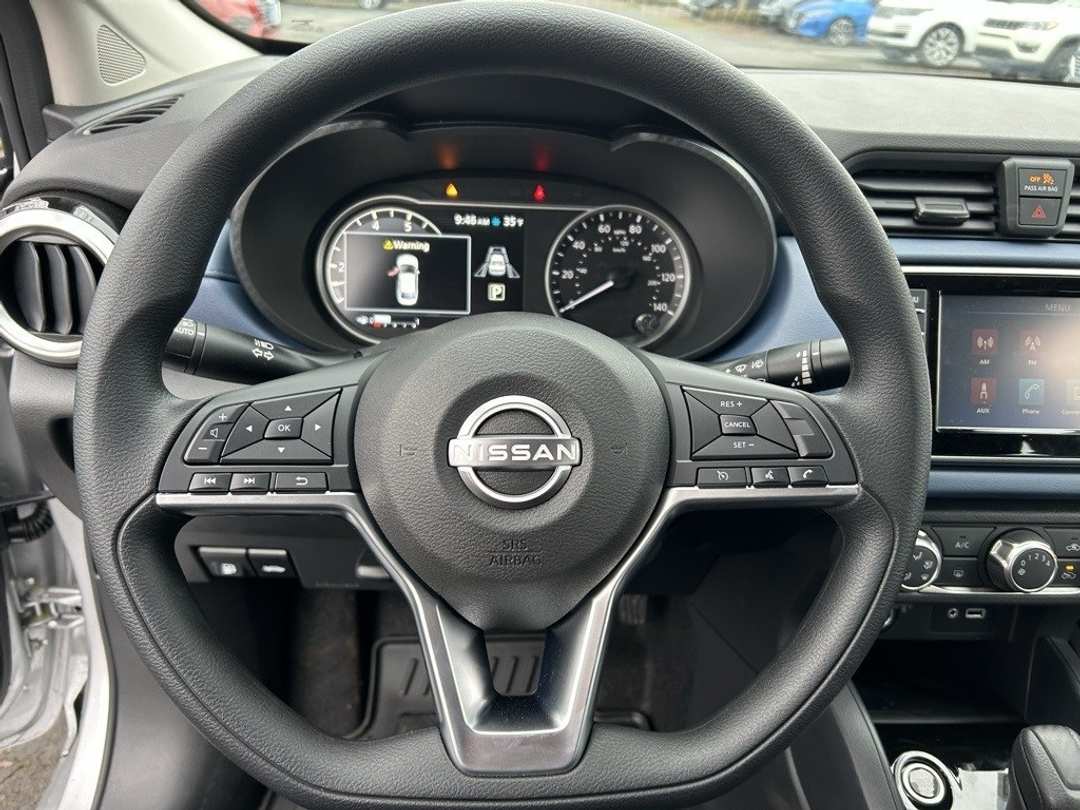 2025 Nissan Versa 1.6 SV - Image 12