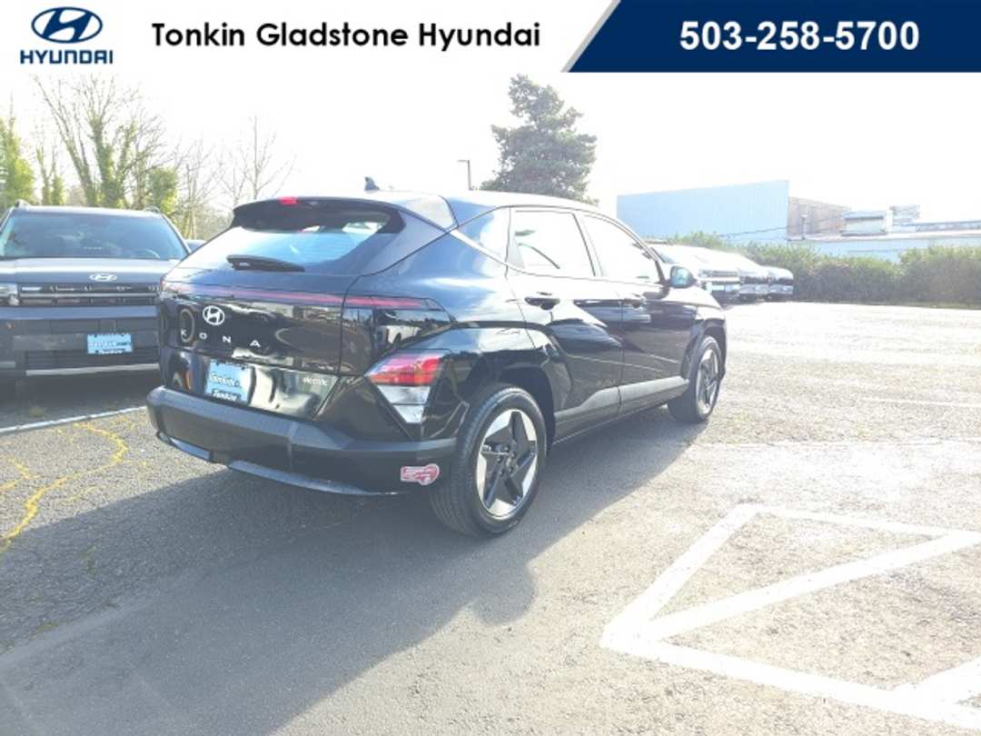 2024 Hyundai Kona SE - Image 5