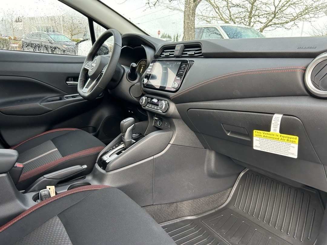 2025 Nissan Versa 1.6 SR - Image 25