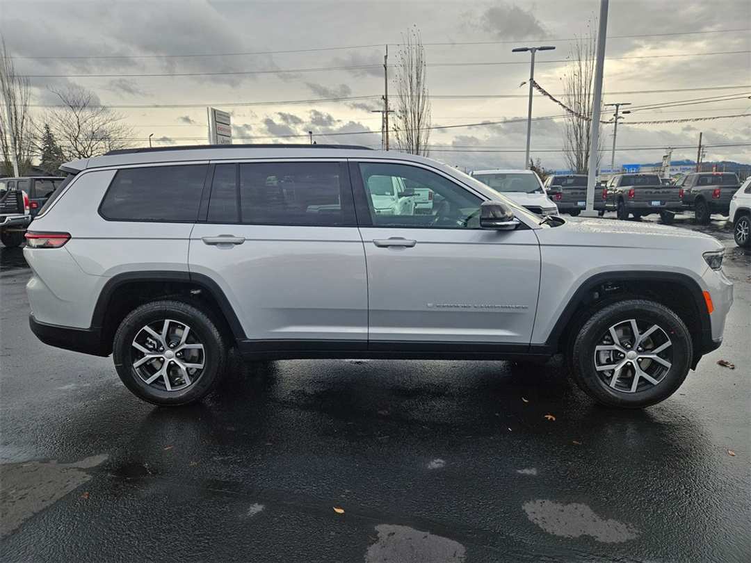 2025 Jeep Grand Cherokee L Limited - Image 7