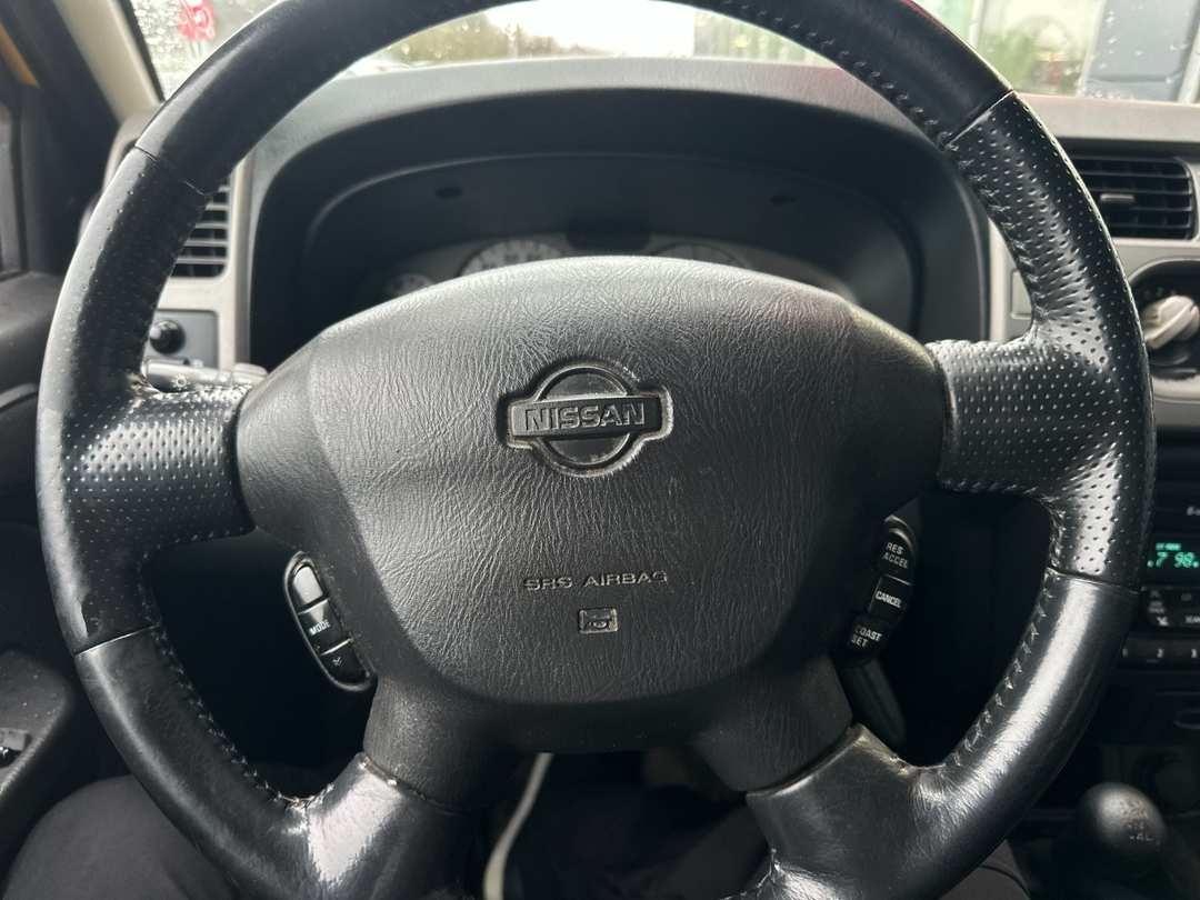 2001 Nissan Frontier SE - Image 20