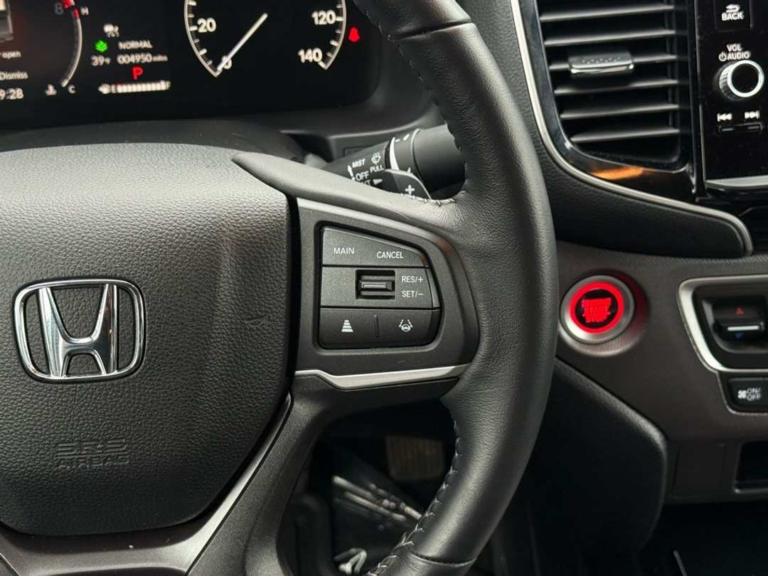 2025 Honda Ridgeline Sport - Image 23