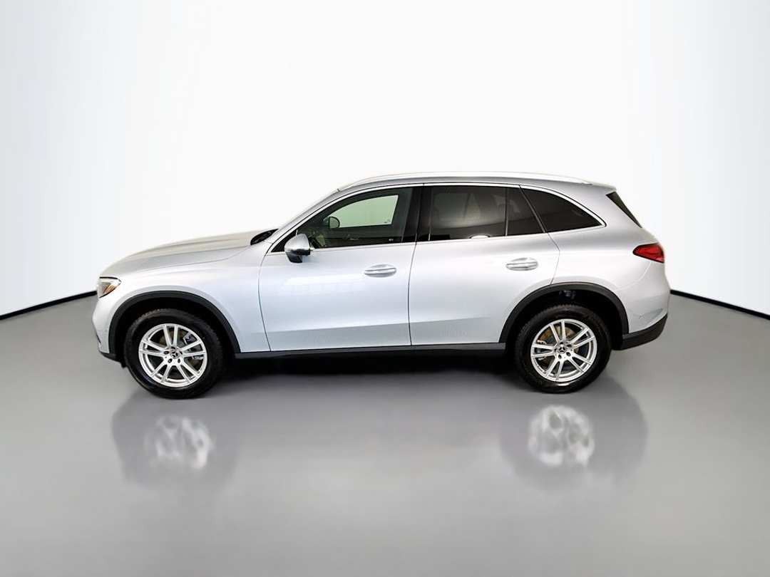 2026 Mercedes-Benz GLC GLC 300 - Image 2