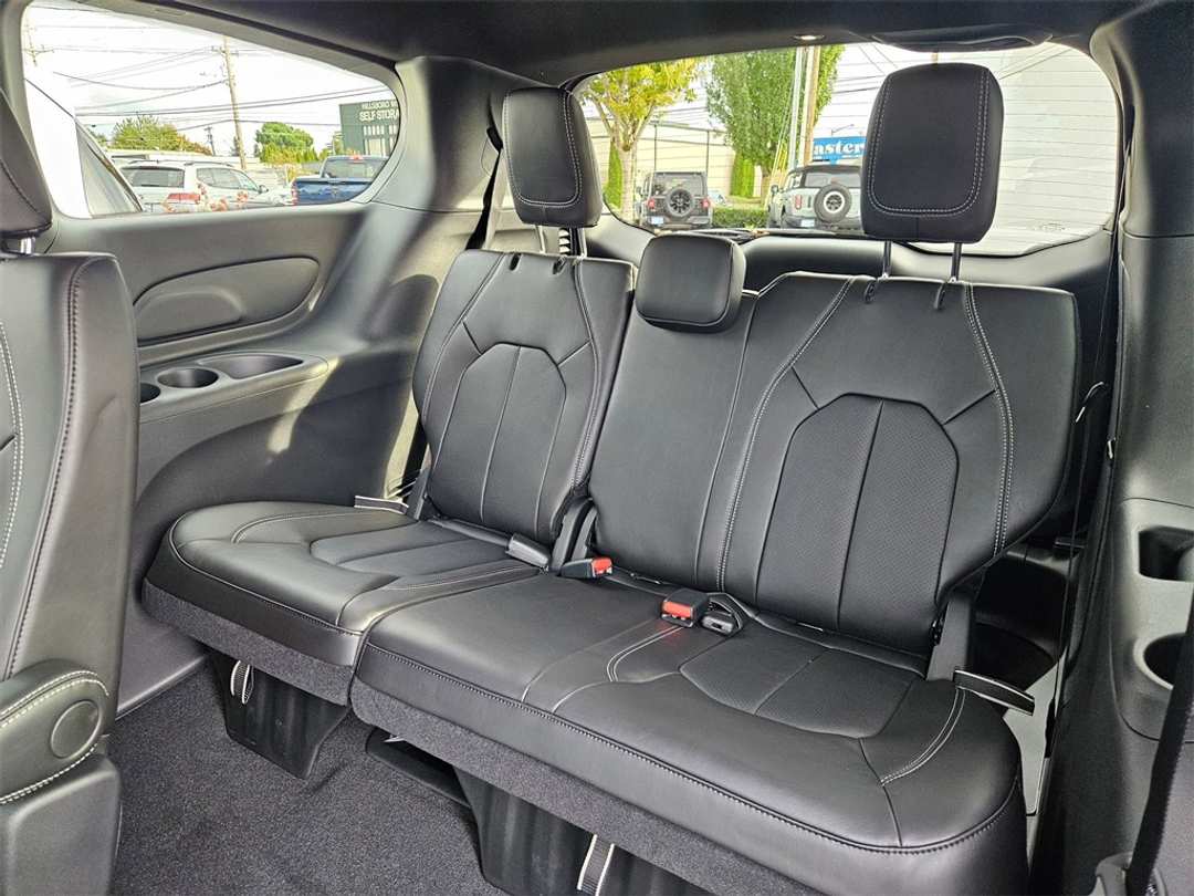 2026 Chrysler Voyager LX - Image 29